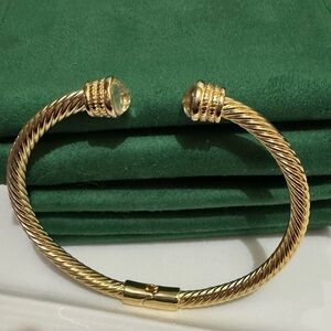 Gold Tone Cable Flex Cuff Clear Crystals on the ends! Stunning!NWOT